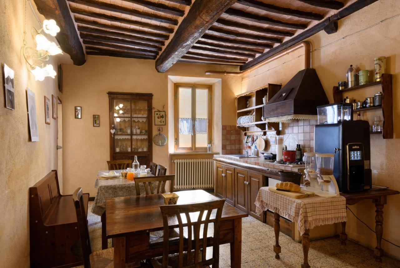 Guesthouse da Idolina dal 1946 Montalcino Eksteriør billede